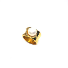 Load image into Gallery viewer, Hammered Gold Plated Pearl Ring, Statement Gold Pearl Ring ,Large Pearl Ring, Chunky Pearl Ring ,Topaz Jewelry
