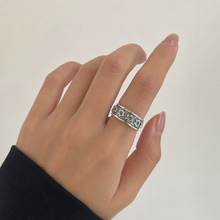 Load image into Gallery viewer, Silver Ring With a Star of David Design
