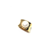 Load image into Gallery viewer, Hammered Gold Plated Pearl Ring, Statement Gold Pearl Ring ,Large Pearl Ring , Topaz Jewelry
