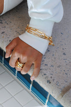 Load image into Gallery viewer, Nili Ring - Topaz Jewelry
