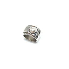 Load image into Gallery viewer, Sterling Silver Plated Statement Ring, Silver Pearl Statement Ring, Topaz Jewelry
